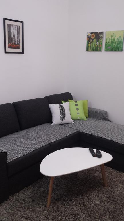 Apartment Fini ติวัต ภายนอก รูปภาพ