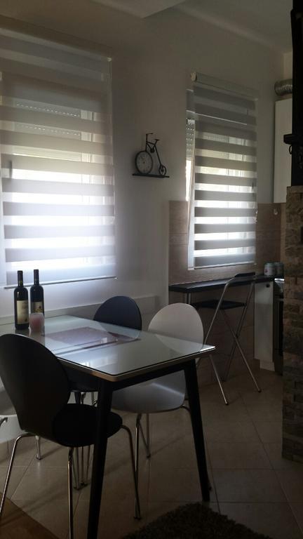 Apartment Fini ติวัต ภายนอก รูปภาพ